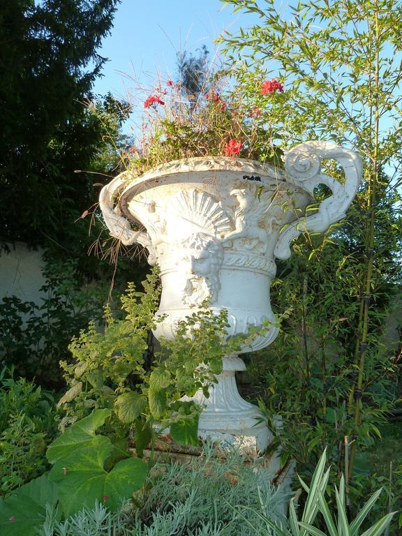 Le Vieux Vauvert Bed & Breakfast Rochecorbon Exterior foto