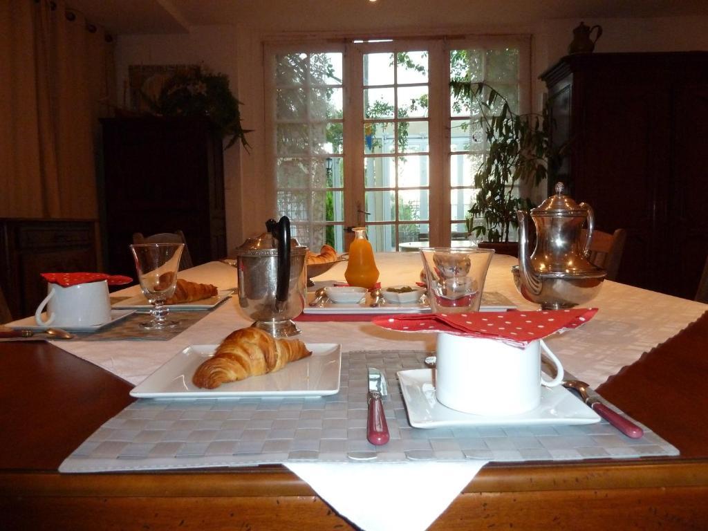 Le Vieux Vauvert Bed & Breakfast Rochecorbon Exterior foto