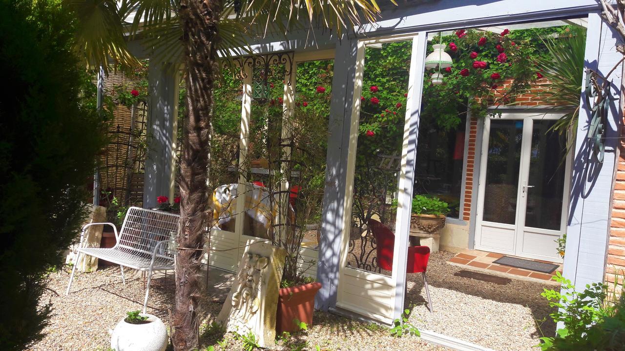 Le Vieux Vauvert Bed & Breakfast Rochecorbon Exterior foto