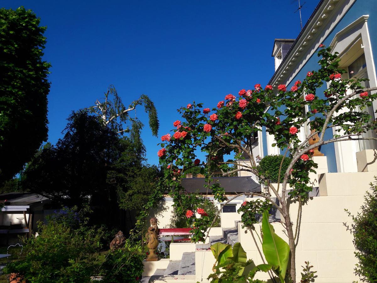 Le Vieux Vauvert Bed & Breakfast Rochecorbon Exterior foto