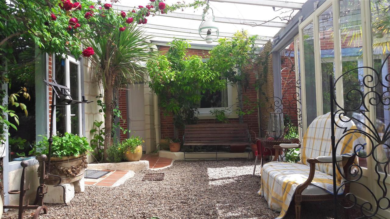 Le Vieux Vauvert Bed & Breakfast Rochecorbon Exterior foto