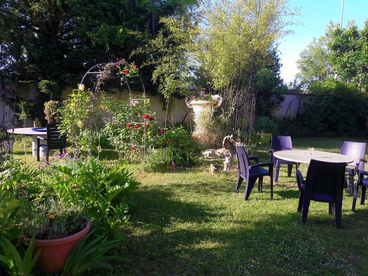 Le Vieux Vauvert Bed & Breakfast Rochecorbon Exterior foto